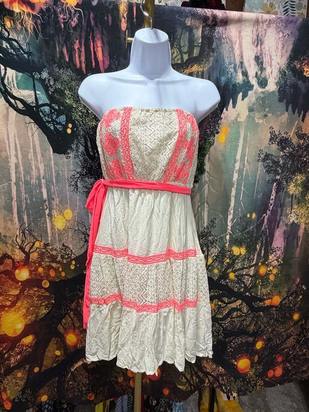 Flying Tomato Strapless Dress Cream Pink Crochet Lace Tiered Size L - Picture 2 of 8